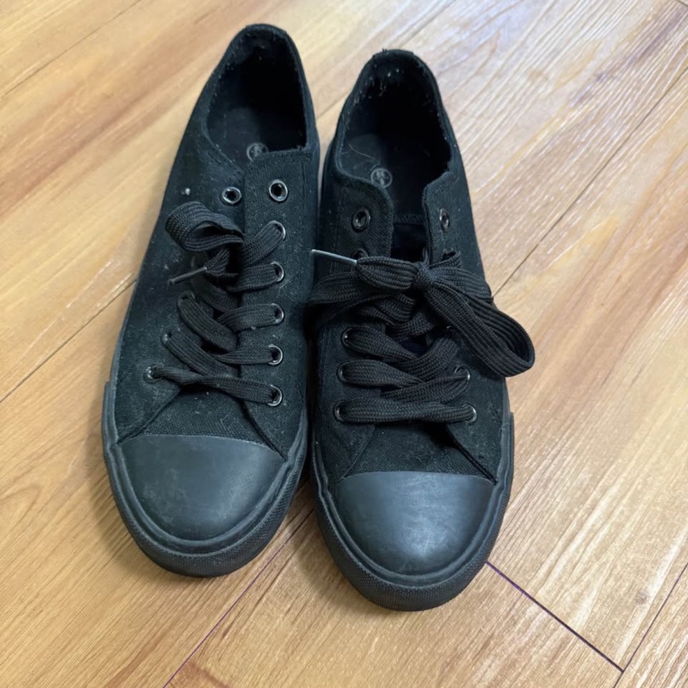 Black Canvas Sneakers Women’s Black New Canvas Sneakers – Size 8